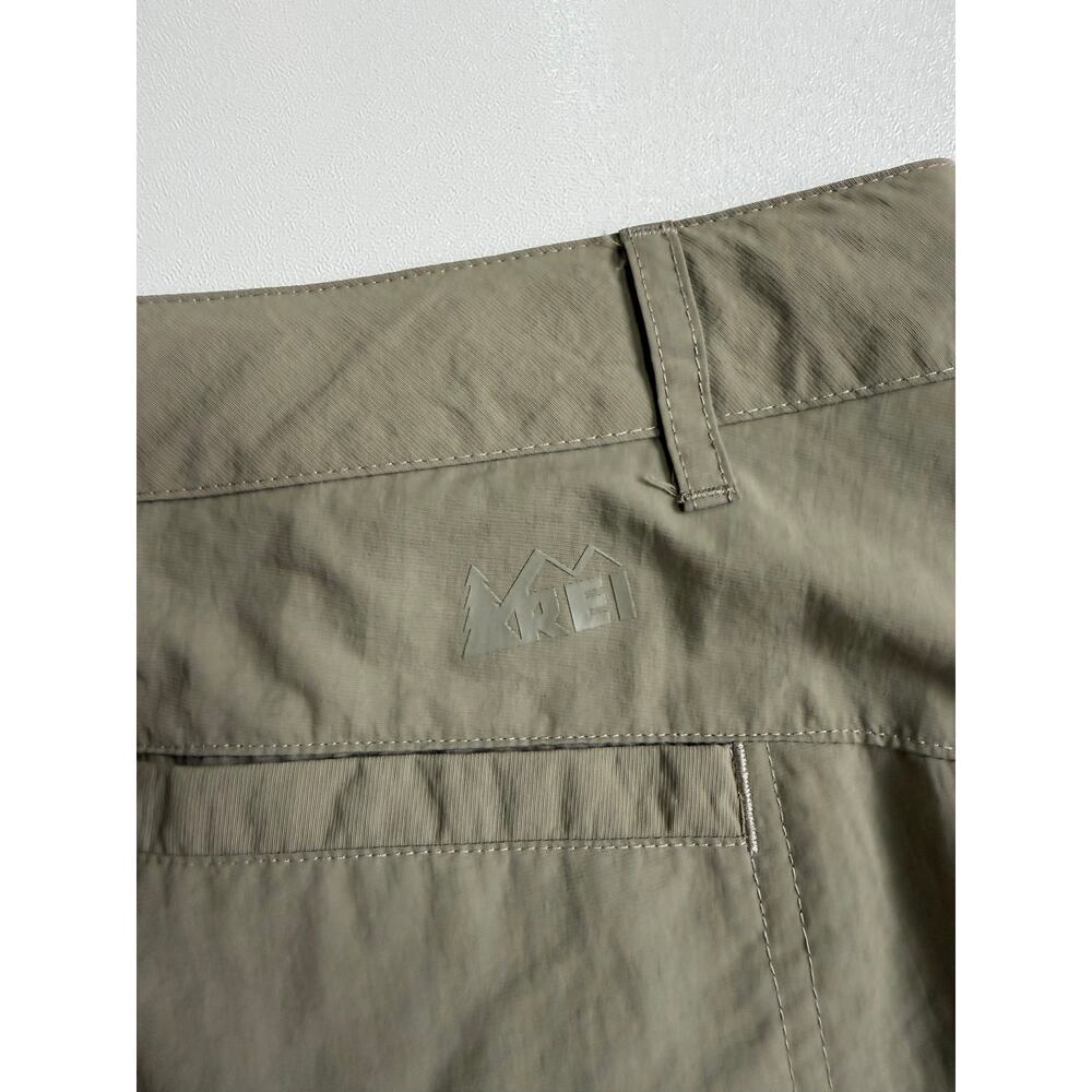REI Co-op Women's Beige Sahara Cargo Hiking Bermuda Shorts Size 12 - Picture 8 of 13